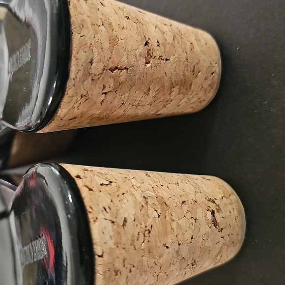 Jimmy Choo Blk Patent Leather Slides Crossover Straps Cork Wedge Sandals Sz38.5 - Picture 5 of 10